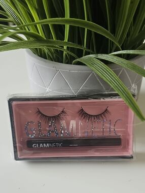 GLAMNETIC False Lashes with Magnetic Eyeliner - Black